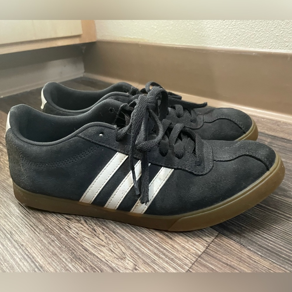 Dark grey suede Adidas courtset sneakers
